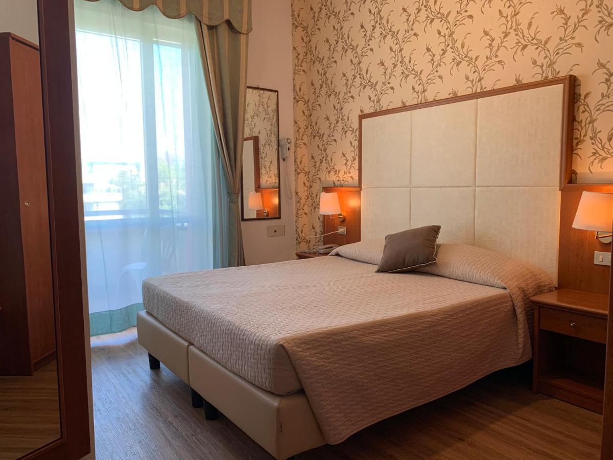 Hotel Apollo ريميني المظهر الخارجي الصورة